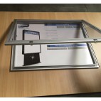 Vitrine intérieure avec coins ABS arrondis
