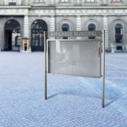 Vitrine lumineuse avec texte : municipal